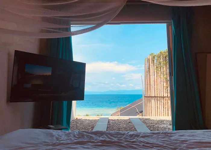Beachfront Sunset Sky On 1,5 Km Lambug Beach, Kawasan Falls 10 Min, Moalboal - The Verge Cebu * Badian